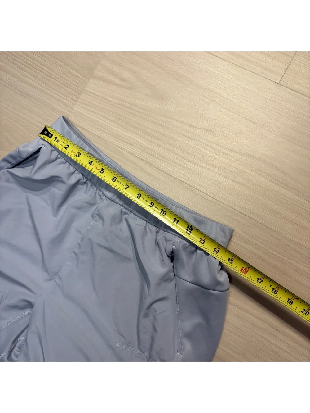 Athletic running adidas gray tennis short with zipper pockets